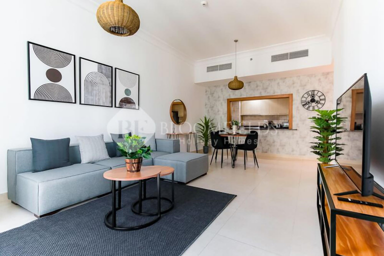 Living area 3, Golf course view, stylish 2BR, Yas Island