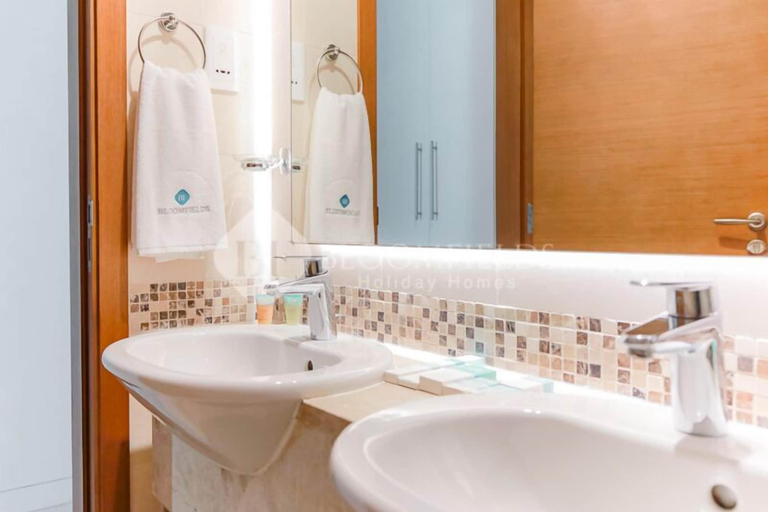 Bathroom 5, Golf course view, stylish 2BR, Yas Island