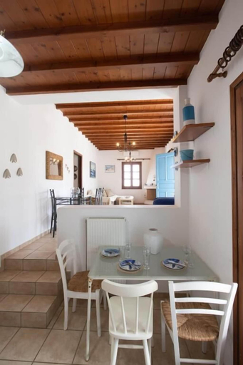 Others 4, Elegance 2 Bedroom Escape in Psarou, South Aegean
