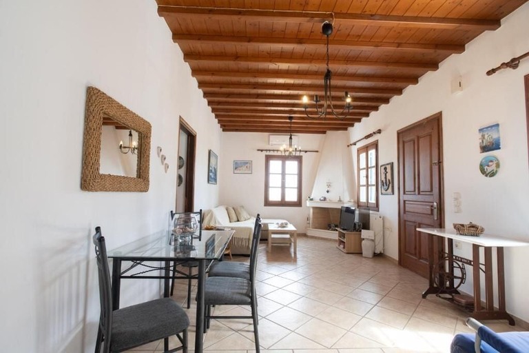 Others 4, Elegance 2 Bedroom Escape in Psarou, South Aegean