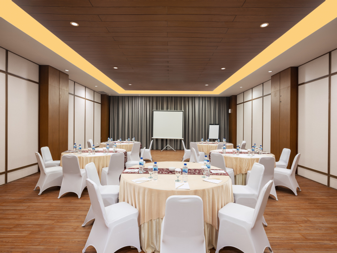 Business Facilities 19