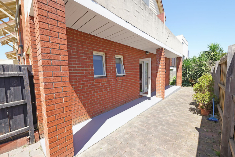 Others 4, Box Hill Compact Home Small family WiFi, Melbourne
