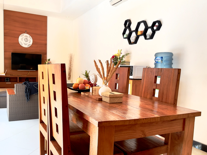Dining Room 12