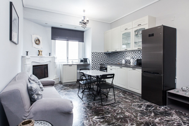 Others 5, Modern apt with Increbilbe Athens Views, Attica