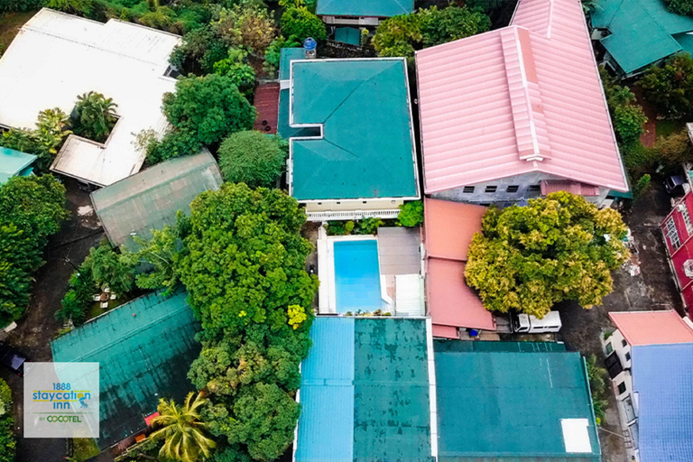 Exterior & Views, 1888 Staycation Inn by Cocotel, Quezon City
