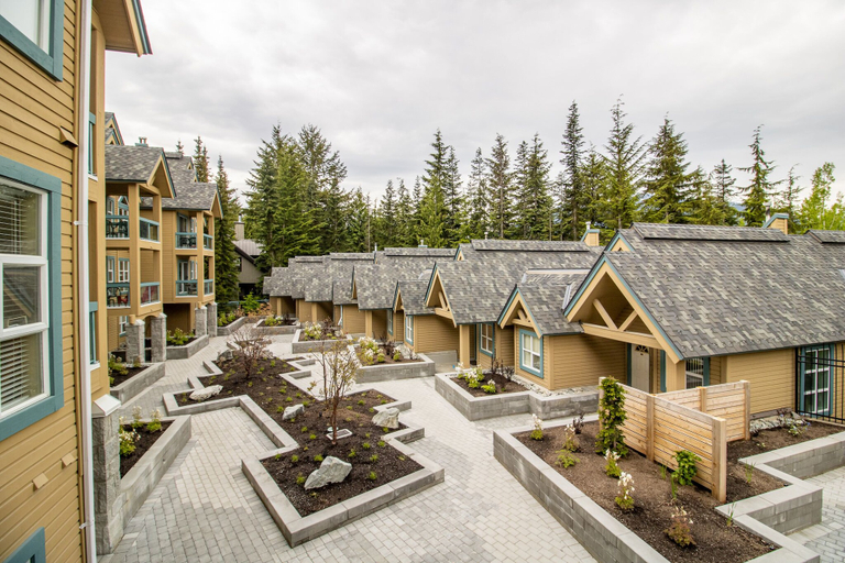 Exterior & Views 3, Elevate Real Estate Management Snowbird - 302, Squamish-Lillooet