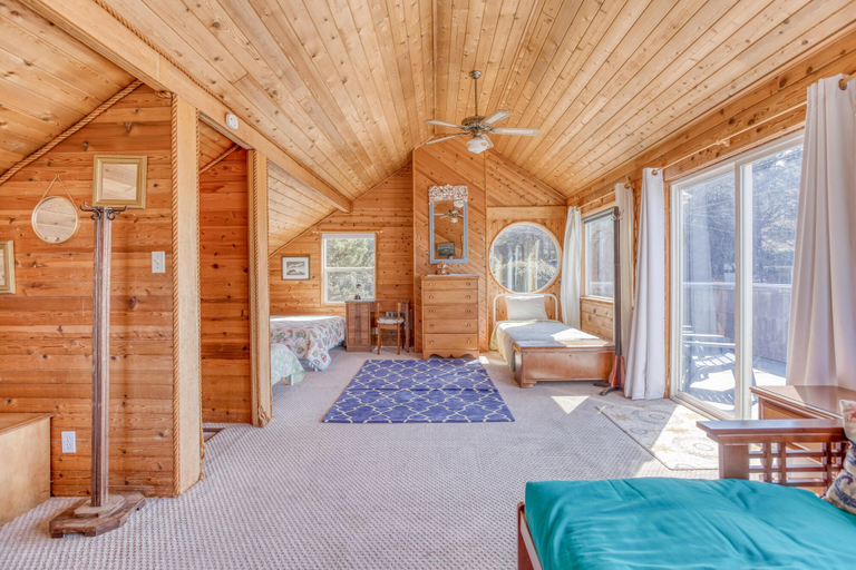 Bedroom 3, Surf Shack, Lincoln