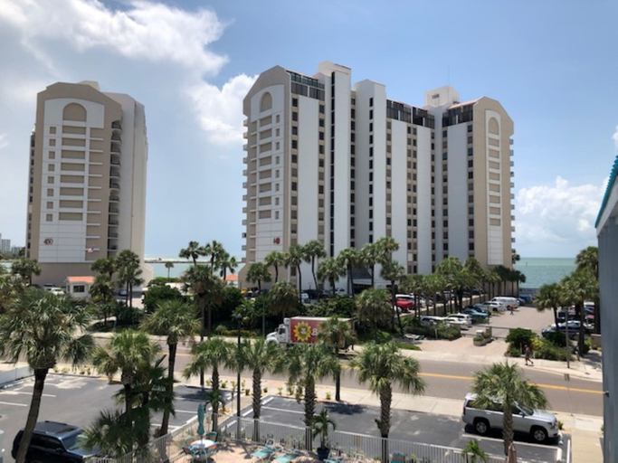 Exterior & Views 2, Pelican Pointe Clearwater Beach Hotel, Pinellas