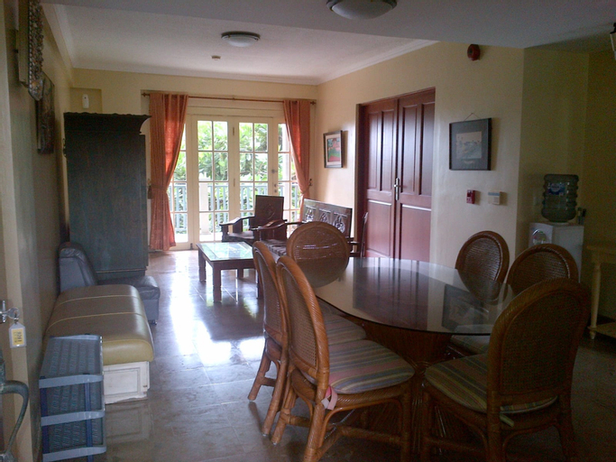 Dining Room 5, Kondominium Hotel Lippo Carita Selatan Ana Zayna, Serang