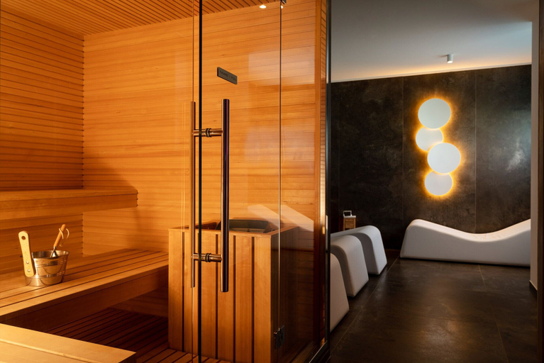 Bathroom 5, Dan Hotel, Rimini