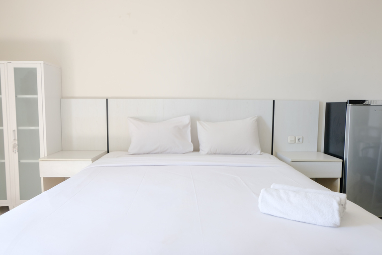 Bedroom 3, Homey and Cozy Studio Apartment at Dago Suites By Travelio, Bandung