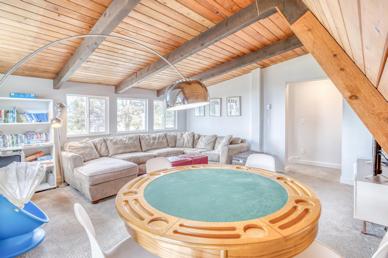 Holiday Beach House, Lincoln