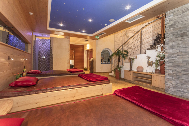Bedroom 3, Hotel Wenger Alpenhof, Sankt Johann im Pongau