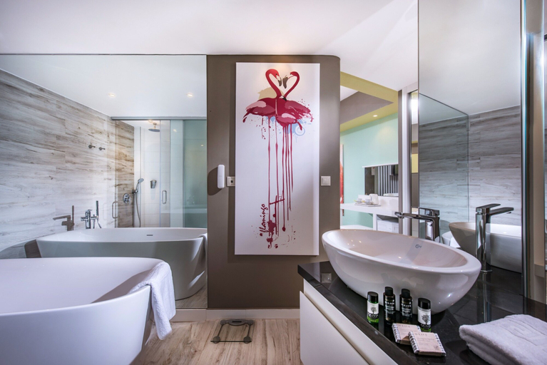 Bathroom 4, Fodele Beach & Water Park Holiday Resort - All Inclusive, Crete