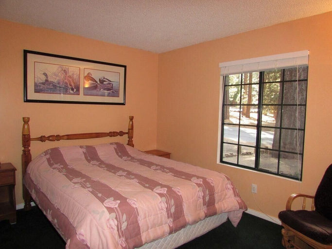 Bedroom 2, 092 - Crestwood Retreat, San Bernardino