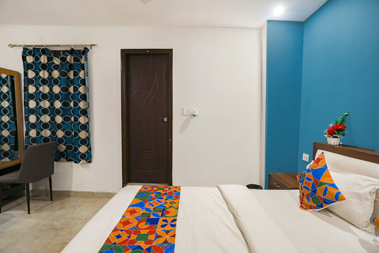 Bedroom 2, Fabhotel Usha Continental, Kaushambi