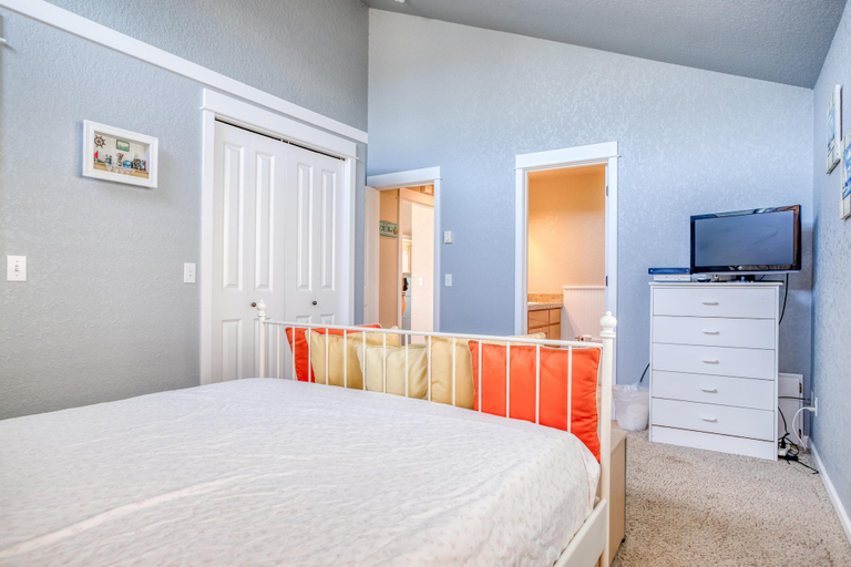 Bedroom 4, ACE Cabin, Lincoln