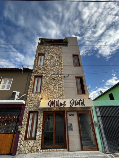 Exterior & Views 2, milos hotel icarai, Amontada