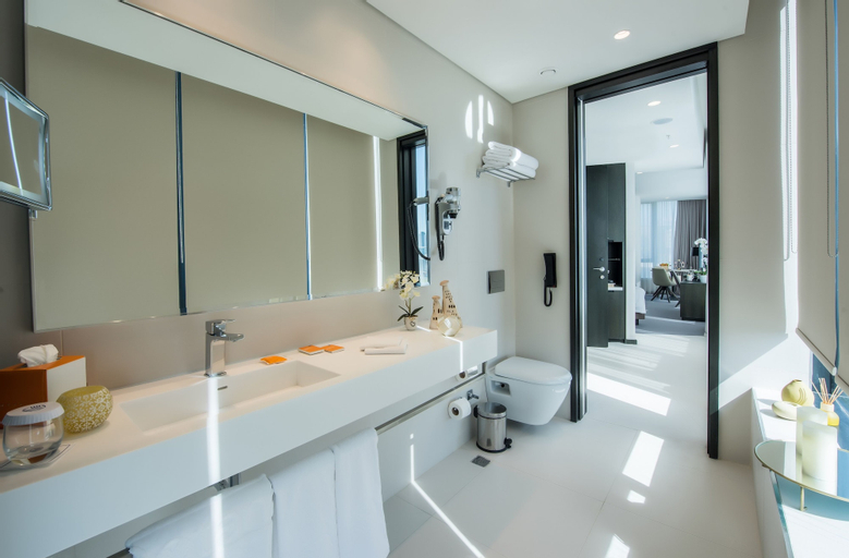 Bathroom 10