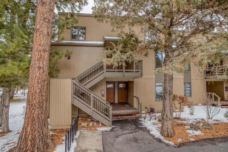 Exterior & Views 2, Ski House 246, Deschutes