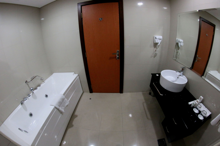 Bathroom 4