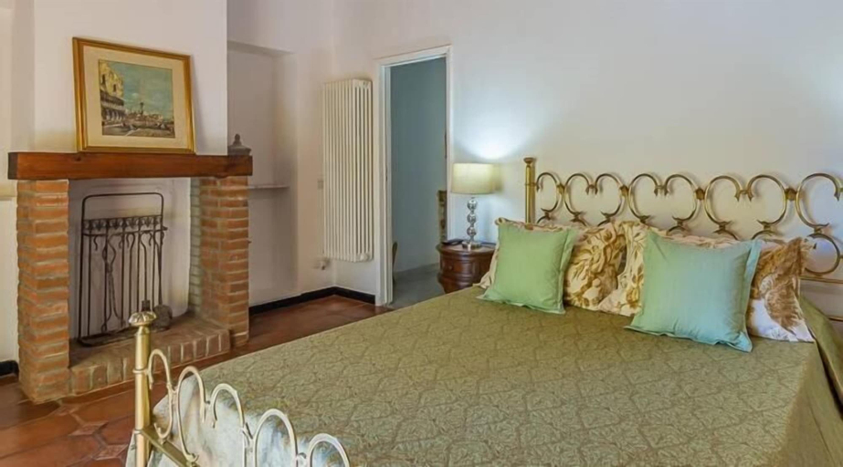Bedroom 3, Charme of Villa Capannina, Alessandria