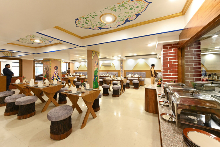 Food & Drinks 5, Hotel Ganga Ratan, Agra