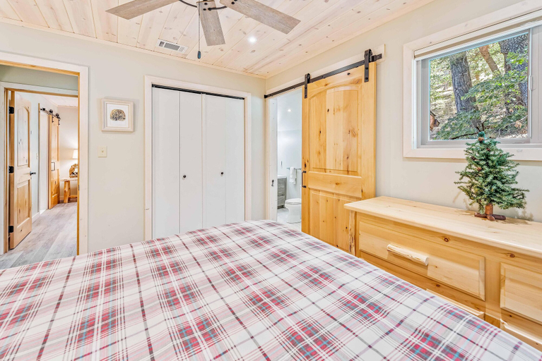 Bedroom 3, 103 - Bow Canyon Escape, San Bernardino