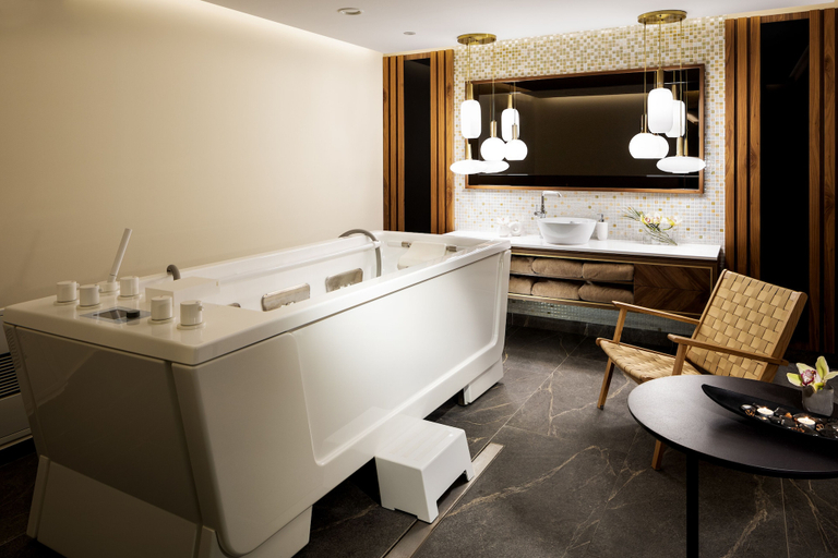 Bathroom 5, Kings Valley Medical & Spa Hotel, Kazanlak