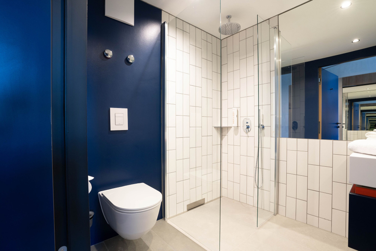 Bathroom 5, GREFIS Hotel, München