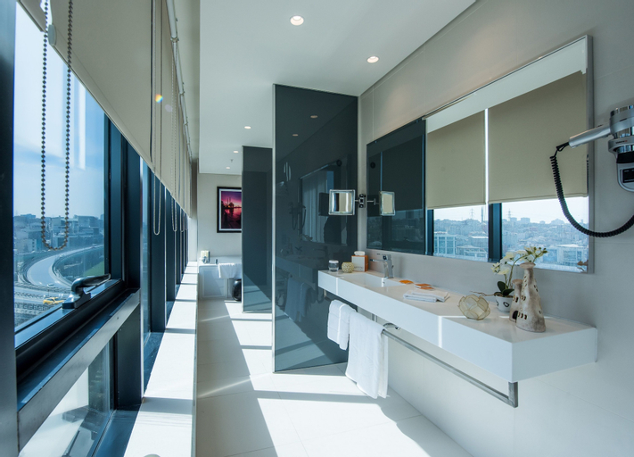 Bathroom 8