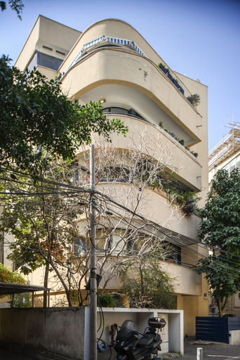 Exterior & Views 2, Stylish 3-BR Apt w Balcony and Parking