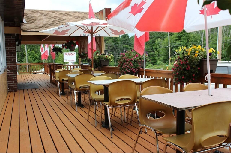 Food & Drinks 4, Lakeside Inn, Lennox and Addington