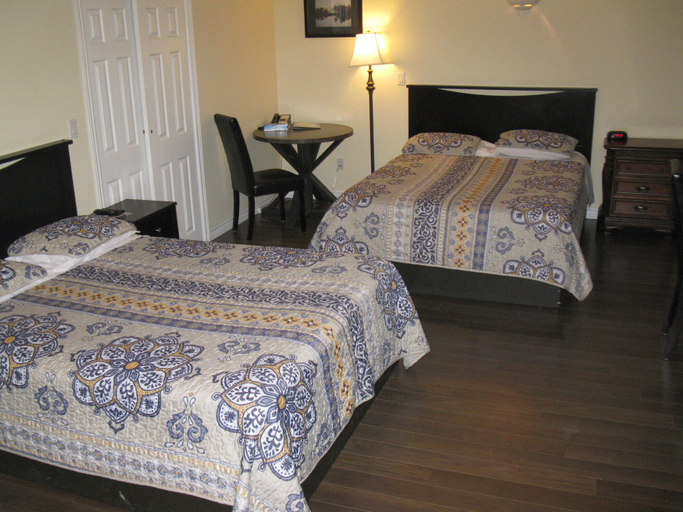 Bedroom 2, Goodman's Motel, Sudbury