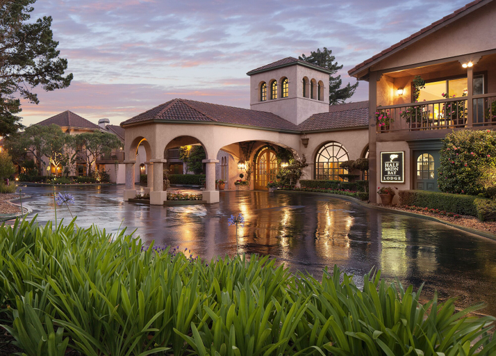 Exterior & Views 2, Half Moon Bay Lodge, San Mateo