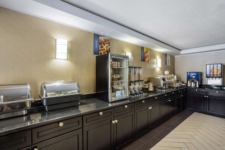 Food & Drinks 5, Best Western Harrisburg North Hotel, Dauphin