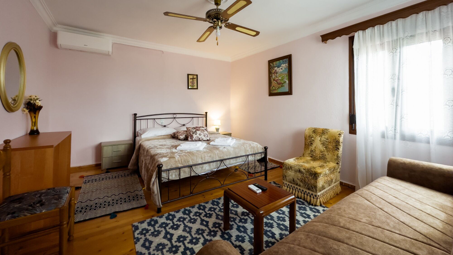 Bedroom 5, Fani's House Under Meteora, Thessaly