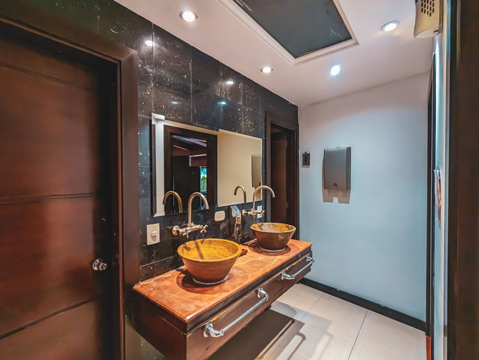 Bathroom 4, Hotel Charlotte Suite 26, Santafé de Bogotá