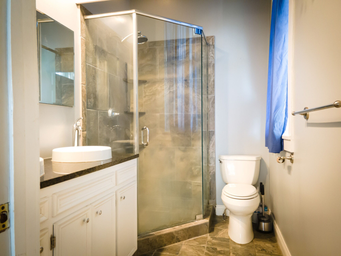 Bathroom, Arlington House, Adams