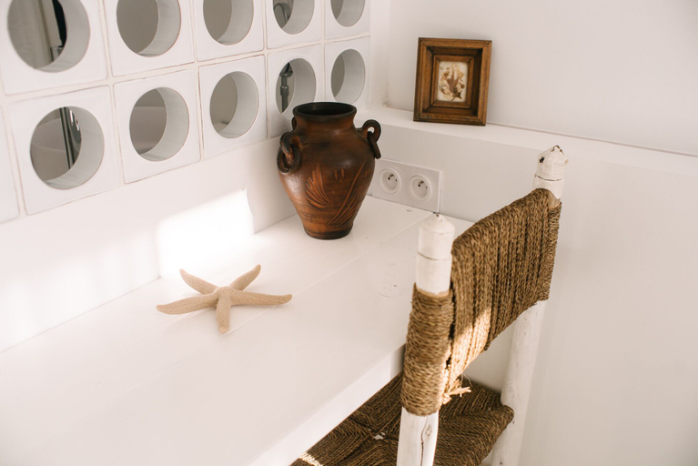 Bathroom 4, La Potiniere, Var