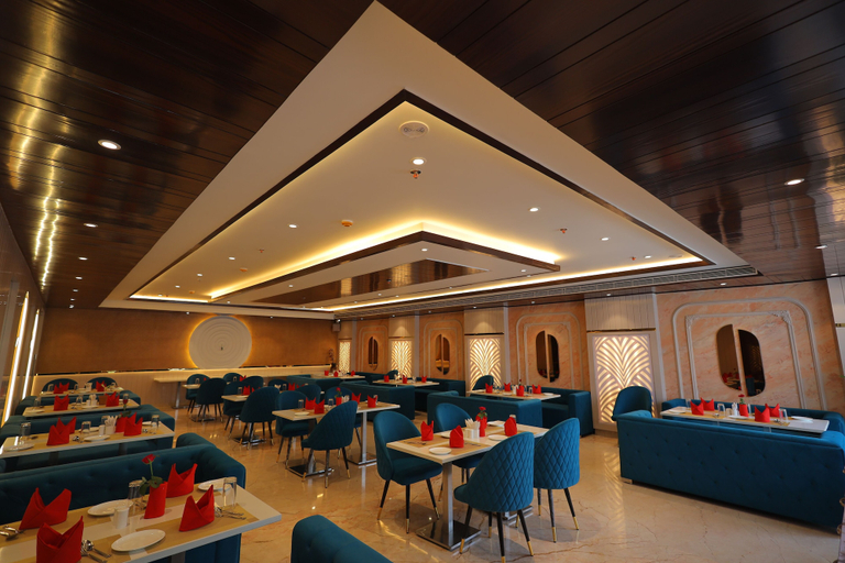 Food & Drinks 4, Hotel Taj Crown Plaza, Agra