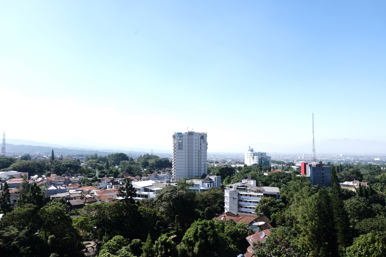 Others 4, Homey and Cozy Studio Apartment at Dago Suites By Travelio, Bandung