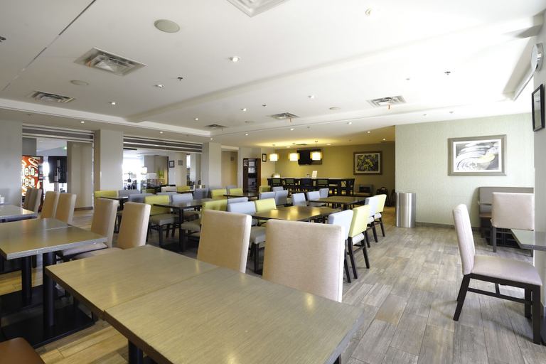 Food & Drinks 4, Fairfield Inn & Suites by Marriott Airdrie, Division No. 6
