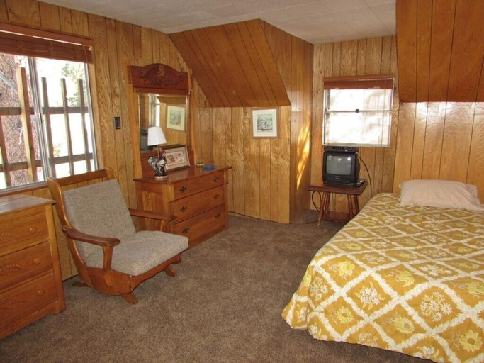 Bedroom 3, 096 - Sawmill Cove Lodge, San Bernardino