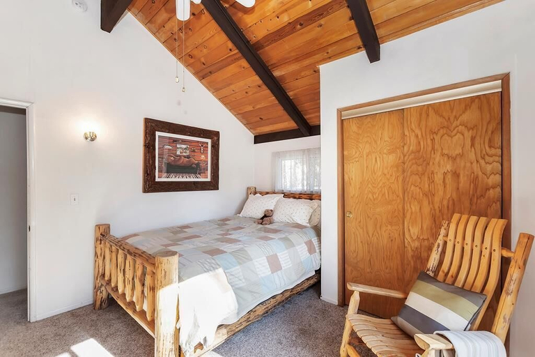 Bedroom 3, 044 - Lazy Bear Chalet, San Bernardino