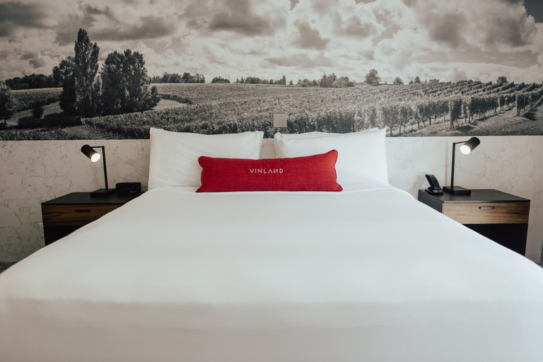 Bedroom 4, Vinland Hotel and Lounge, Santa Barbara