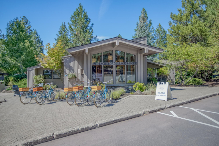 Exterior & Views 2, Ski House 234 - Meredith Lodging, Deschutes