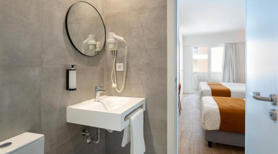 Bathroom 4, Made Inn Faro, Faro