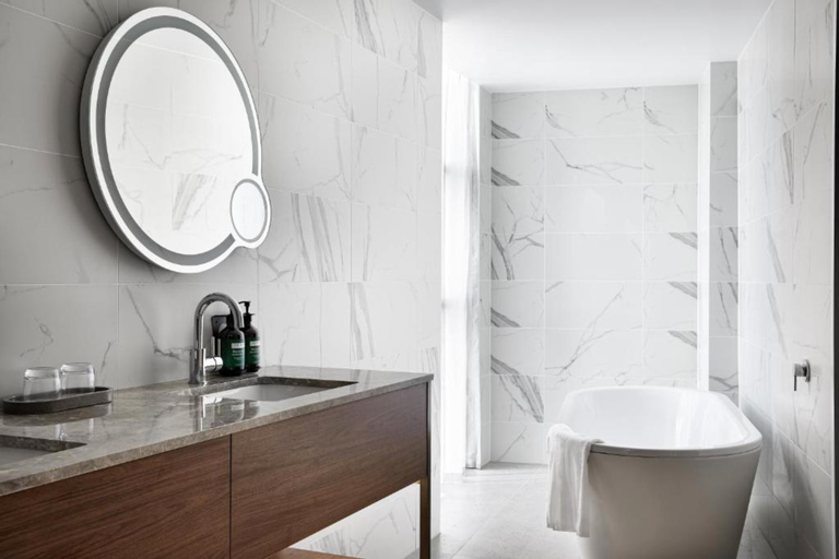 Bedroom 3, Crowne Plaza SYDNEY DARLING HARBOUR, Sydney