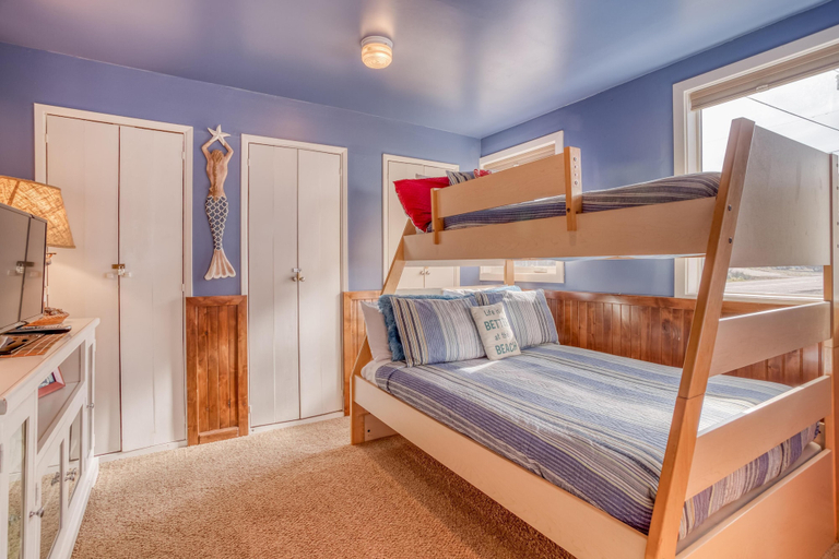 Bedroom 3, Beach Haven, Lincoln